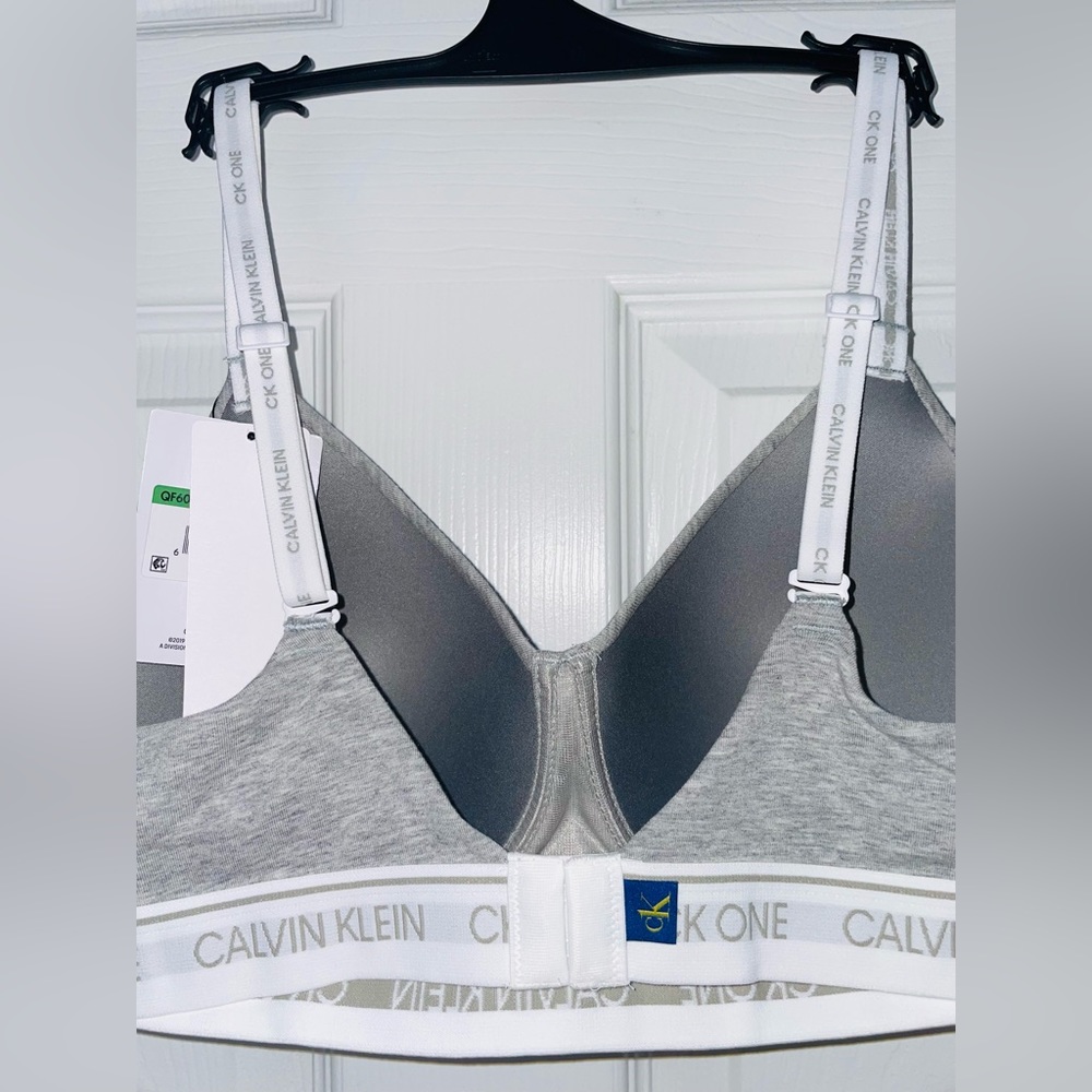 Calvin Klein bralette (UPdated sizes) - Picture 4 of 5